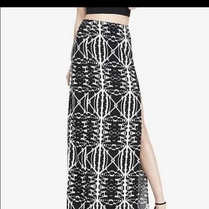 Express Maxi Skirt